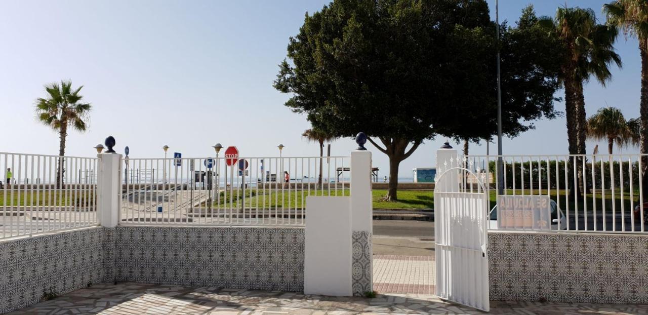Casa 1ª Linea Paseo Maritimo Torre Del Mar Apartment Luaran gambar